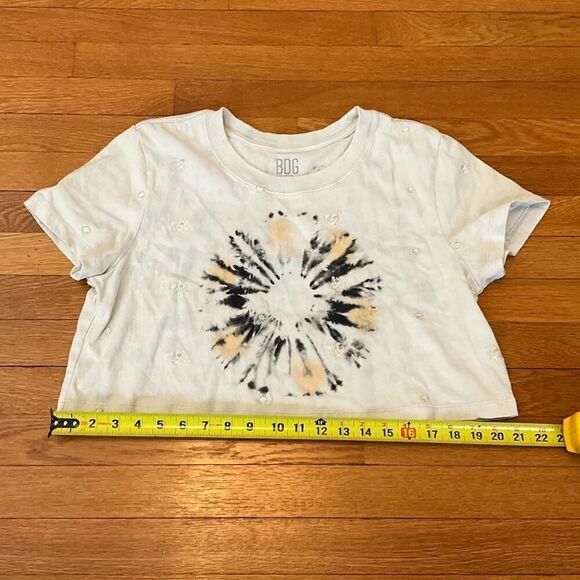 BDG Tie Dye Cropped T-Shirt with Embroidered Flowers- L - Picture 4 of 7